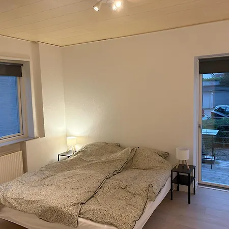 Bright And Spacious 3 Bedroom With Balcony Close To The *