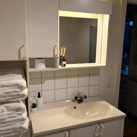 Bright And Spacious 3 Bedroom With Balcony Close To The