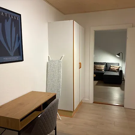 Bright And Spacious 3 Bedroom With Balcony Close To The アパート