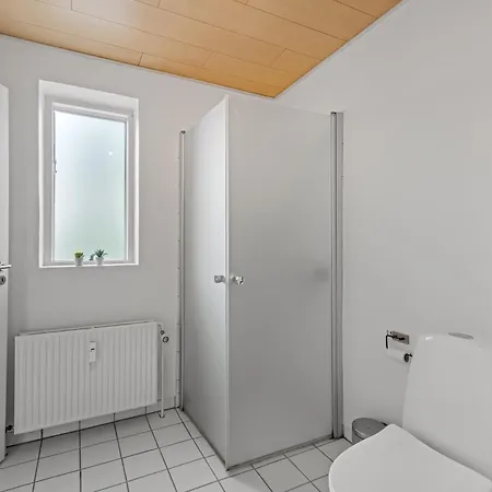 Διαμέρισμα Bright And Spacious 3 Bedroom With Balcony Close To The *