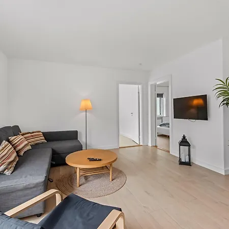 Bright And Spacious 3 Bedroom With Balcony Close To The * Aabenraa