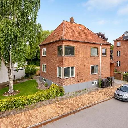 Bright And Spacious 3 Bedroom With Balcony Close To The Διαμέρισμα Aabenraa